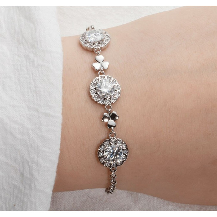 Bracelet à trèfle Moissanite