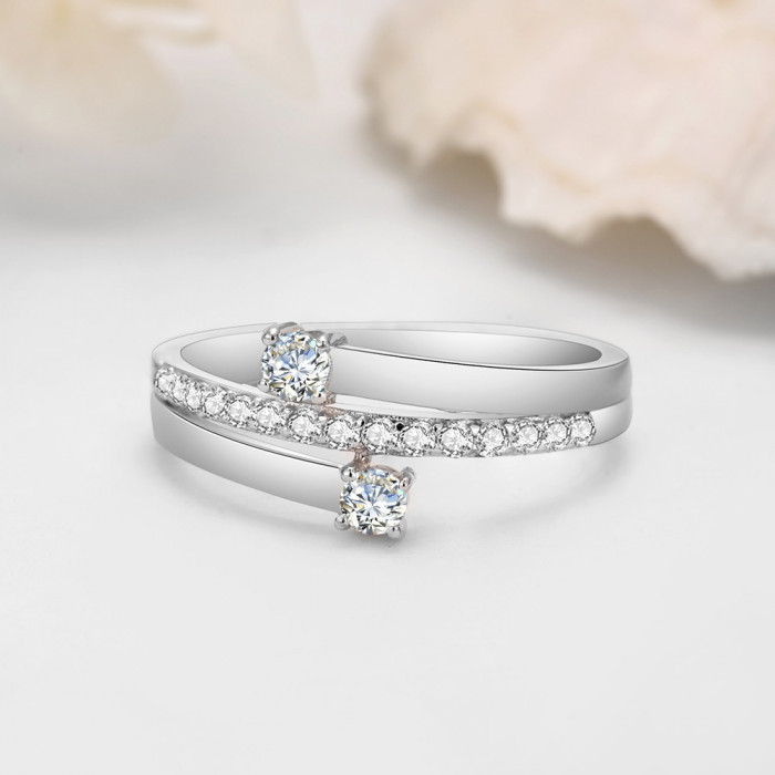 Youna Bague Moissanite