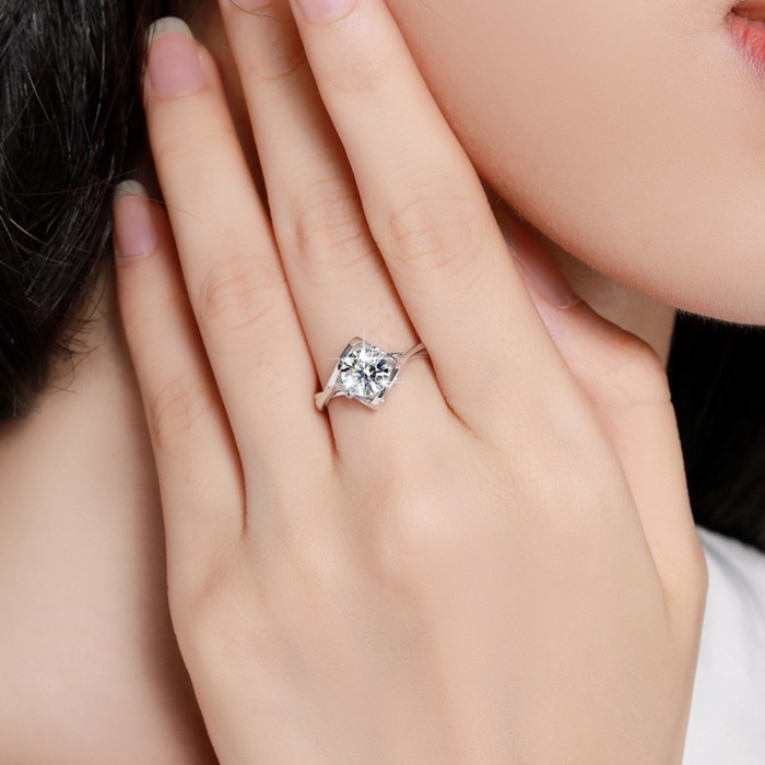 Norhane Bague Moissanite