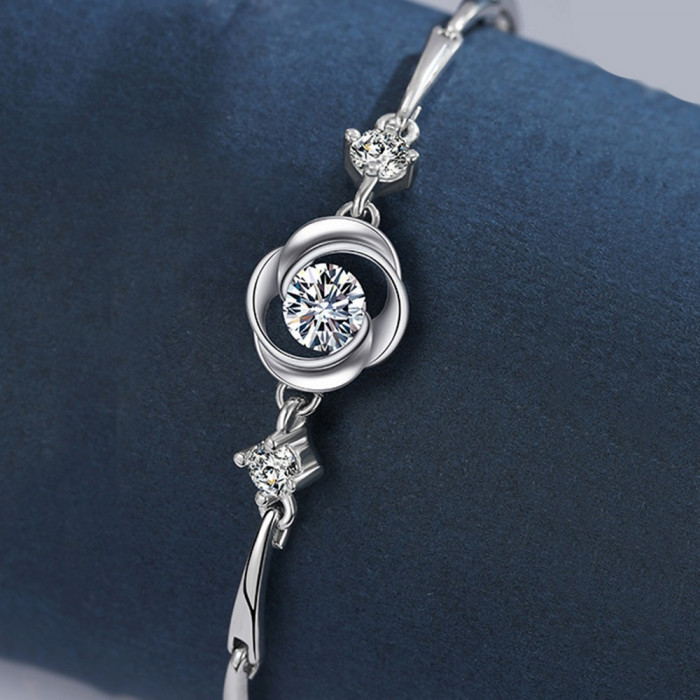 Dyna Bracelet Moissanite