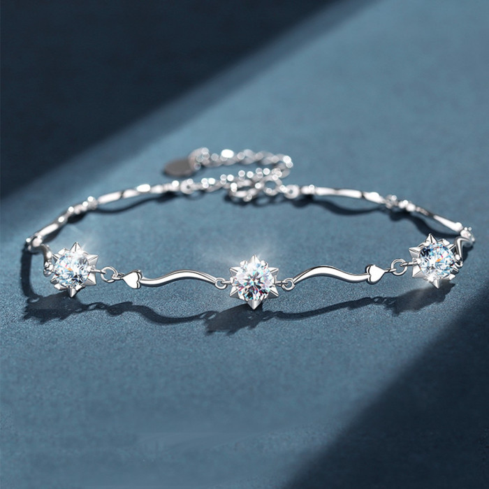 Jannah Bracelet Moissanite