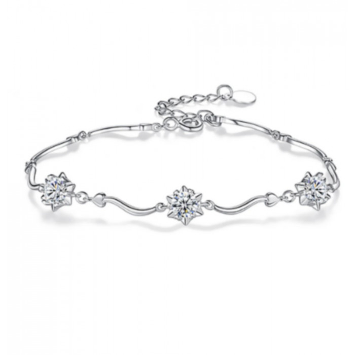Jannah Bracelet Moissanite