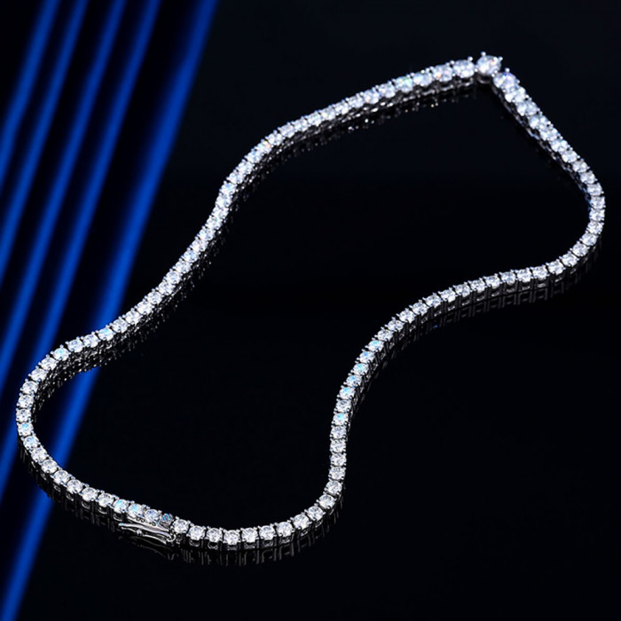 Eileen Collier Moissanite