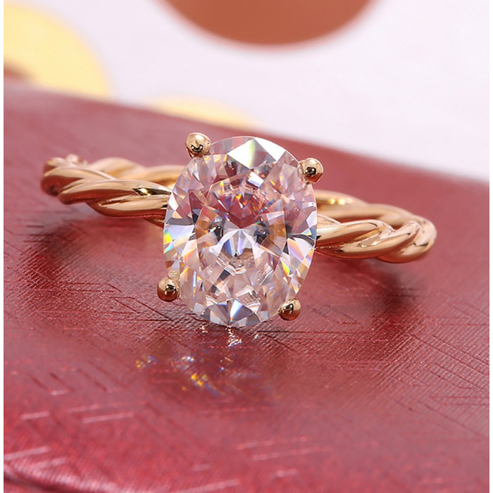 Lyla bague Moissanite en Or