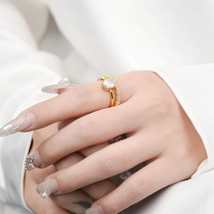 Johanne Bague Moissanite