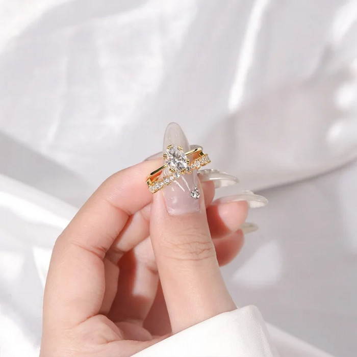 Johanne Bague Moissanite