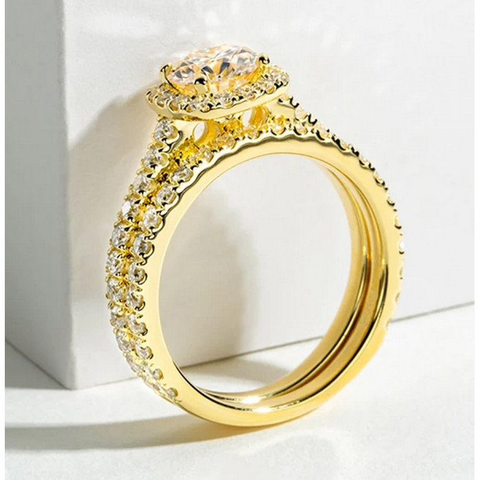 Leslie Bague Moissanite