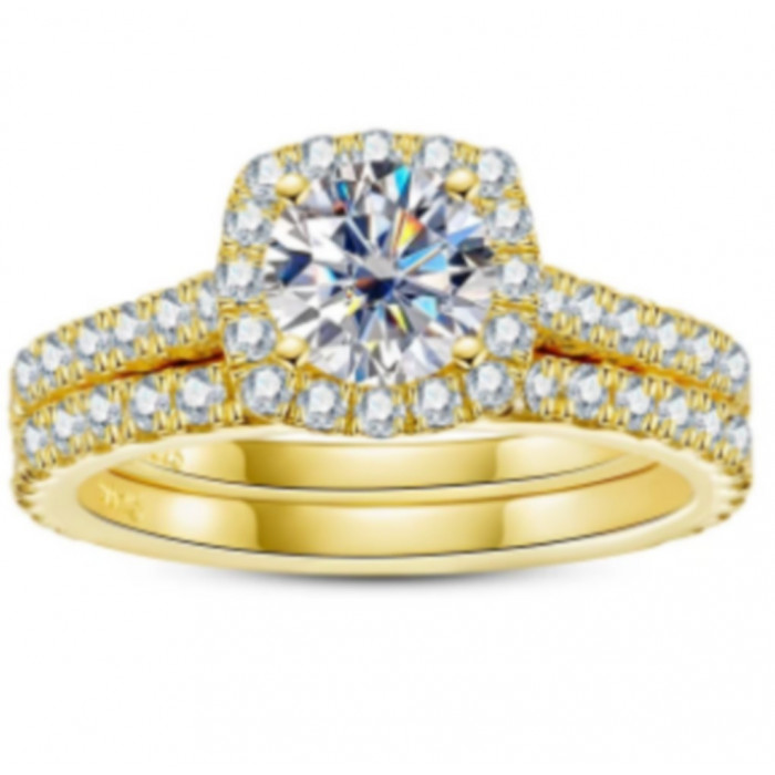 Leslie Bague Moissanite