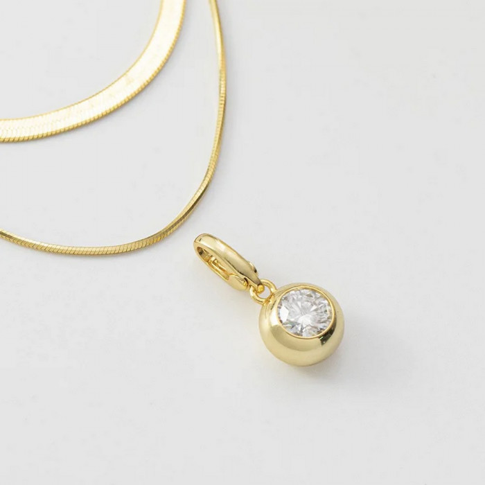 Noa Collier  Moissanite