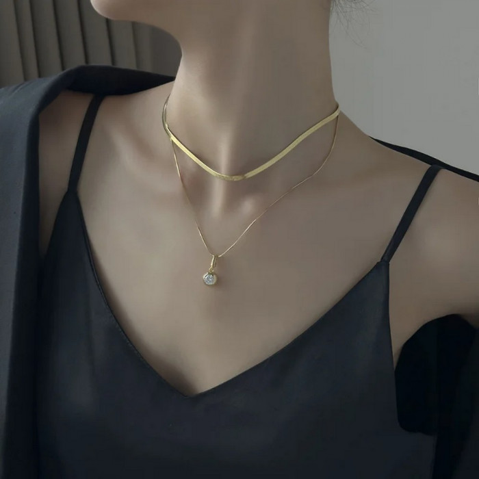 Noa Collier  Moissanite