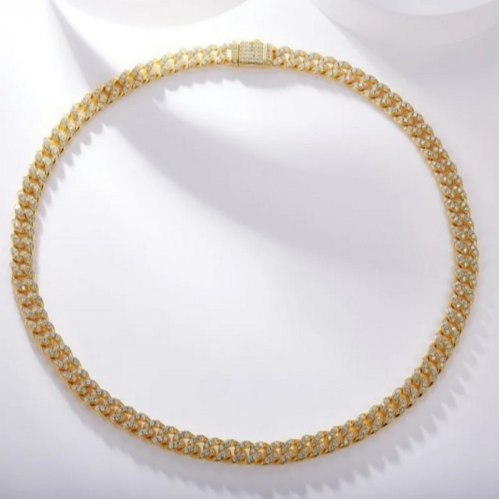 Elisabeth Collier  Moissanite