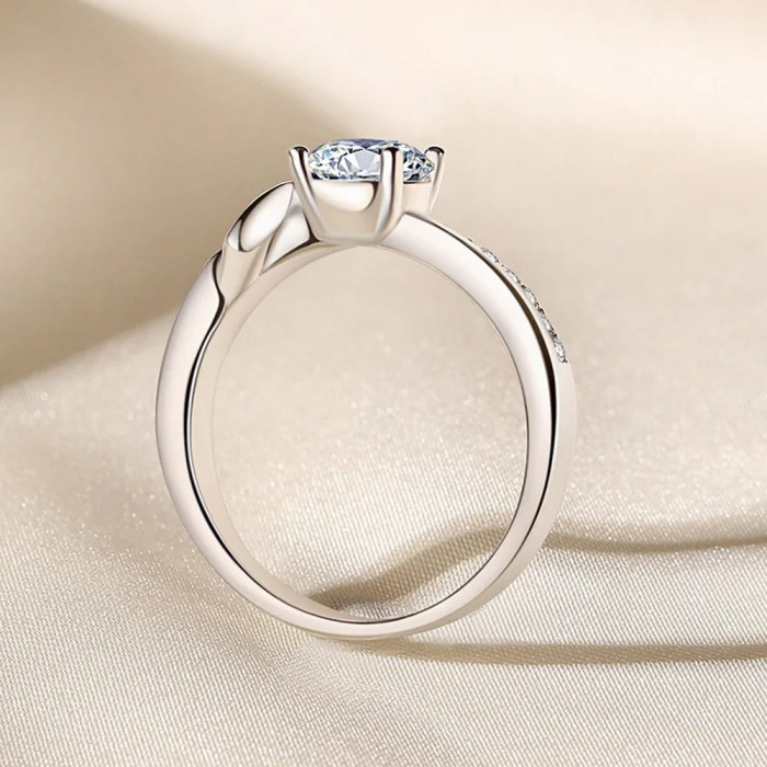 Neha Bague Moissanite