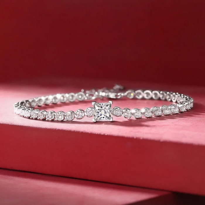 Keya Bracelet Moissanite