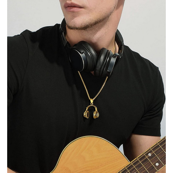 Chaine et pendentif casque pour homme et femme