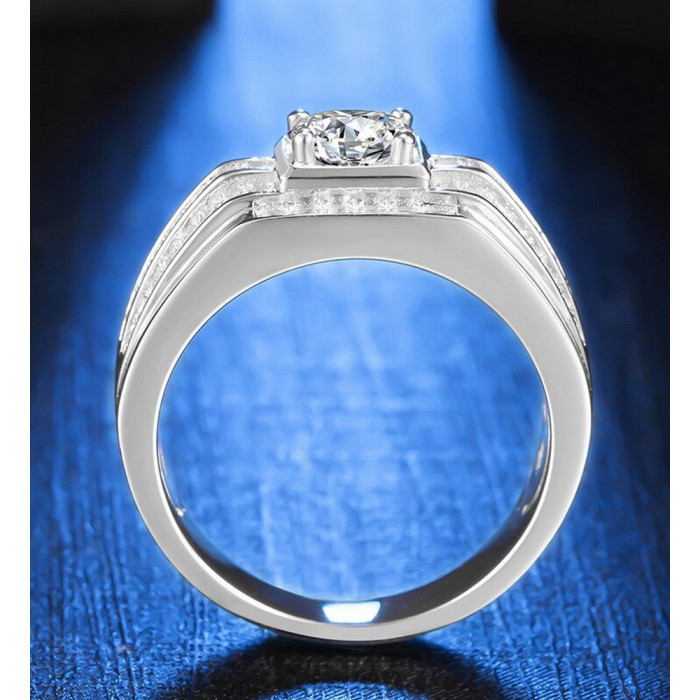 Chevalière en argent avec Moissanite
