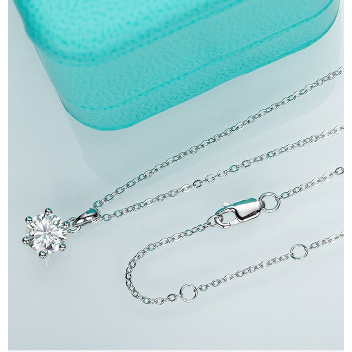 Pendentif Moissanite solitaire