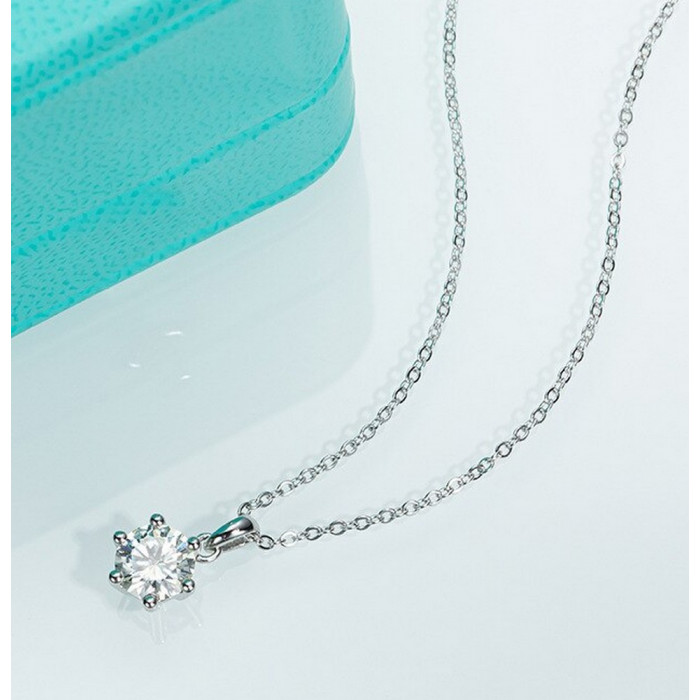 Pendentif Moissanite solitaire